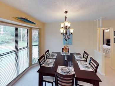 Charming Vacation Home on Bradenton. Call Today.